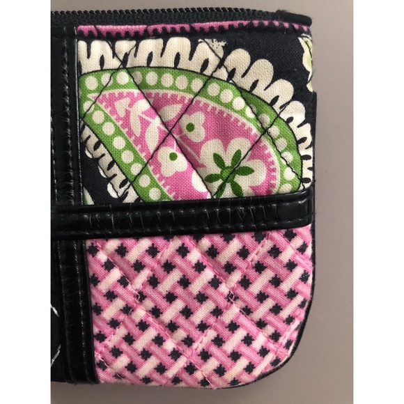 Vera Bradley Wristlet - Picture 10 of 13